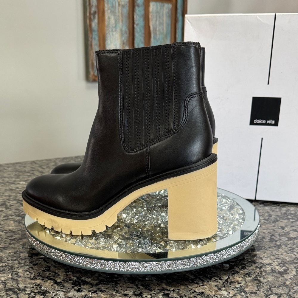 Dolce Vita H20 leather Black and Cream Heeled Boots NWT 10